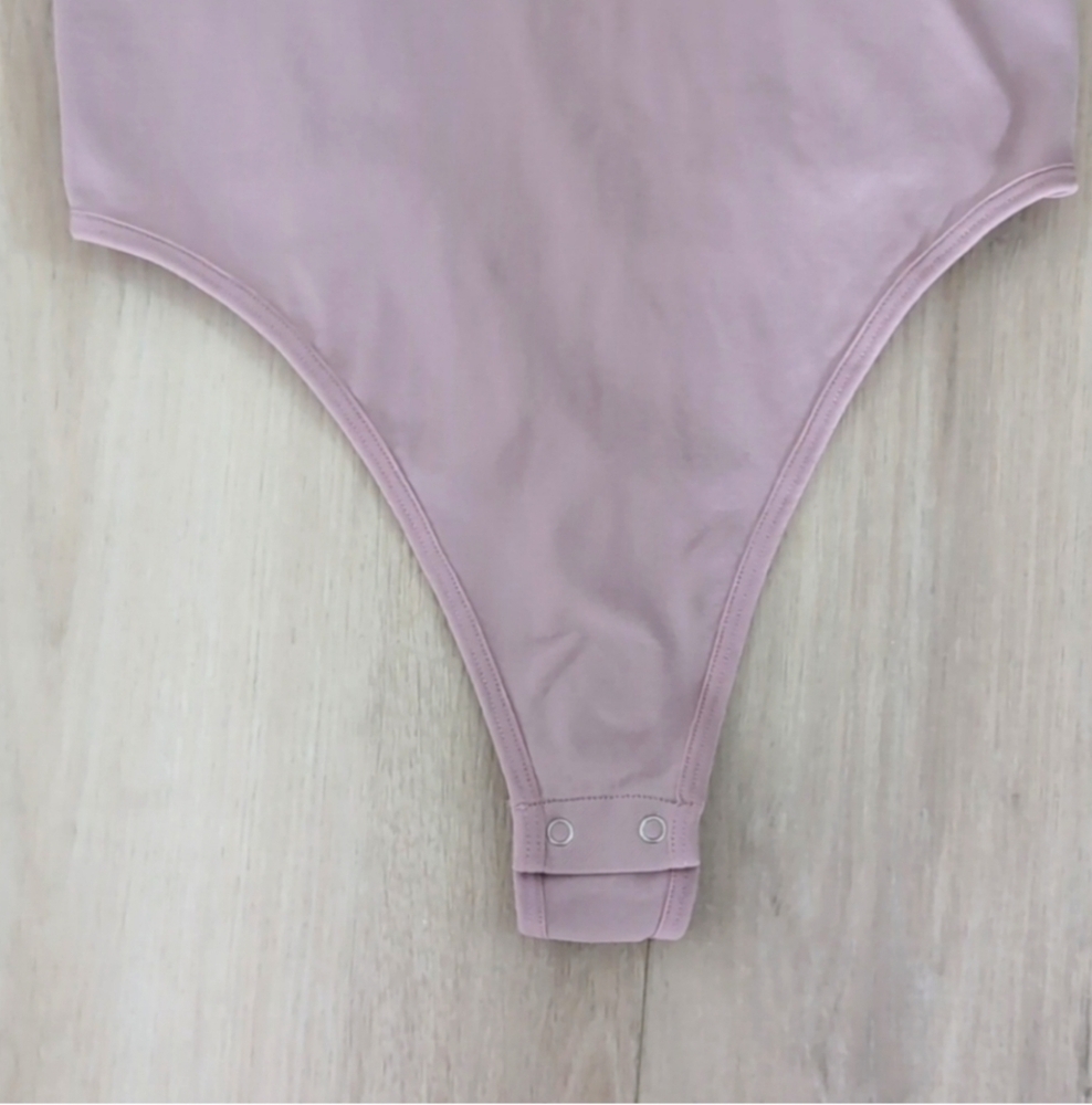 FREE PEOPLE | Women's Taupe Strapless Stretchy Bodycon Thong Bodysuit - Picture 2 of 4